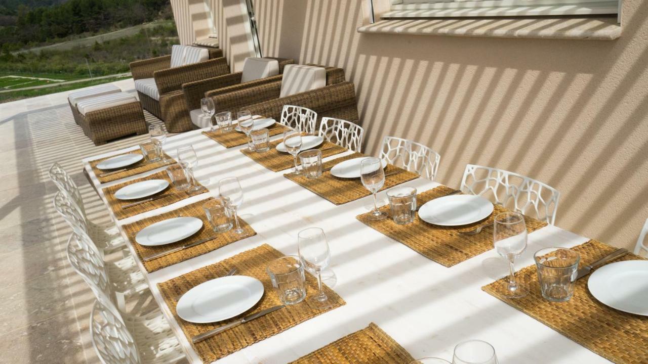 Вилла Les Terrasses De Cascavelle Blauvac Экстерьер фото